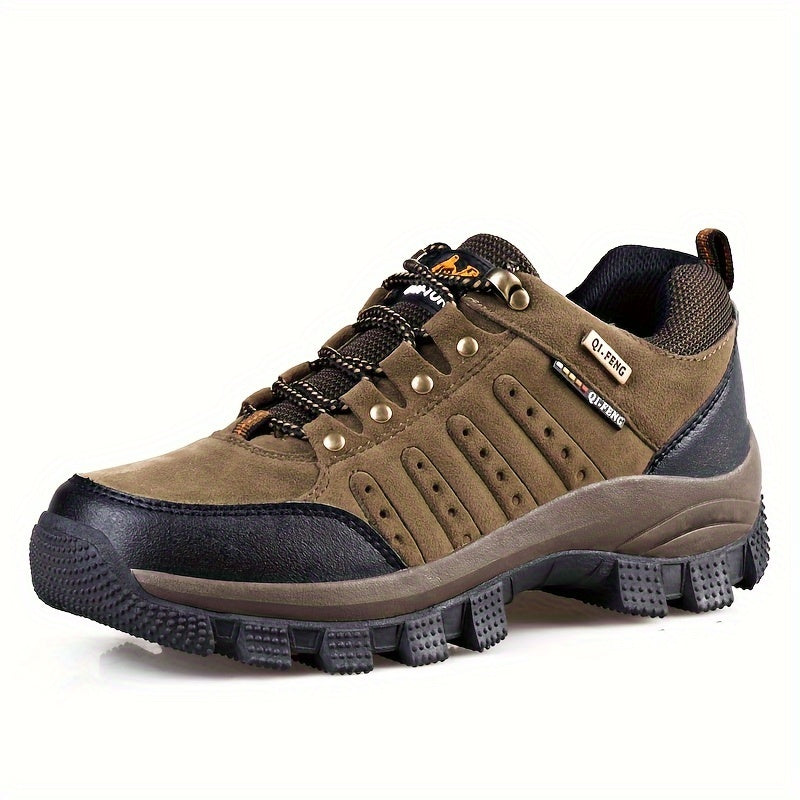 Sturdy men's hiking shoes: comfortable, breathable, lightweight, and skid-resistant for hiking, hunting, and camping.