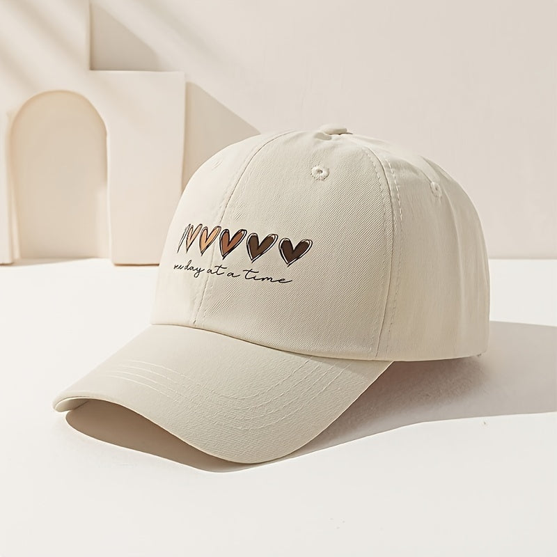 Adjustable heart gradient baseball cap, suitable for outdoor activities and golf.