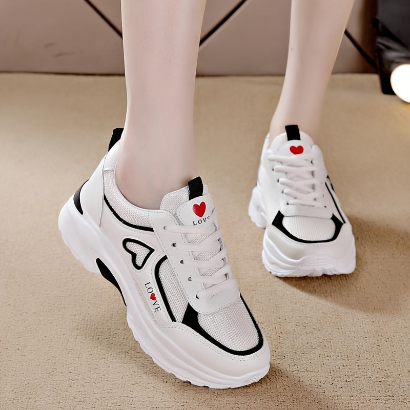 Breathable, slip-resistant casual sneakers for women, soft and comfortable for spring and autumn.