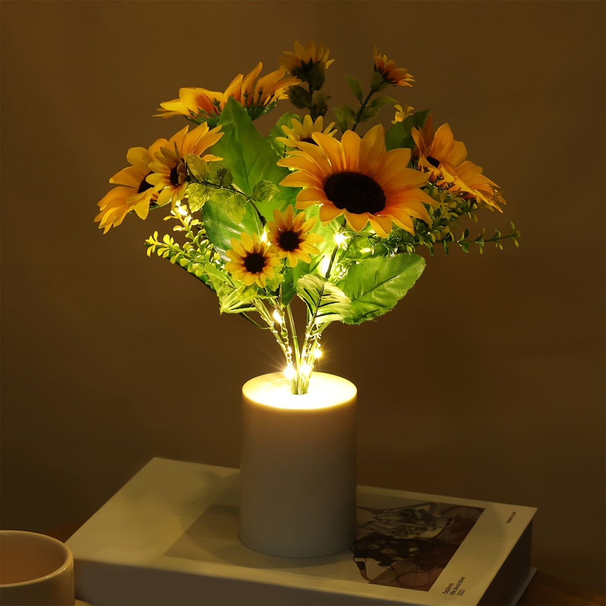 Sunflower Simulation Bouquet Night Light for Living Room and Bedroom, battery operated (batteries not included)