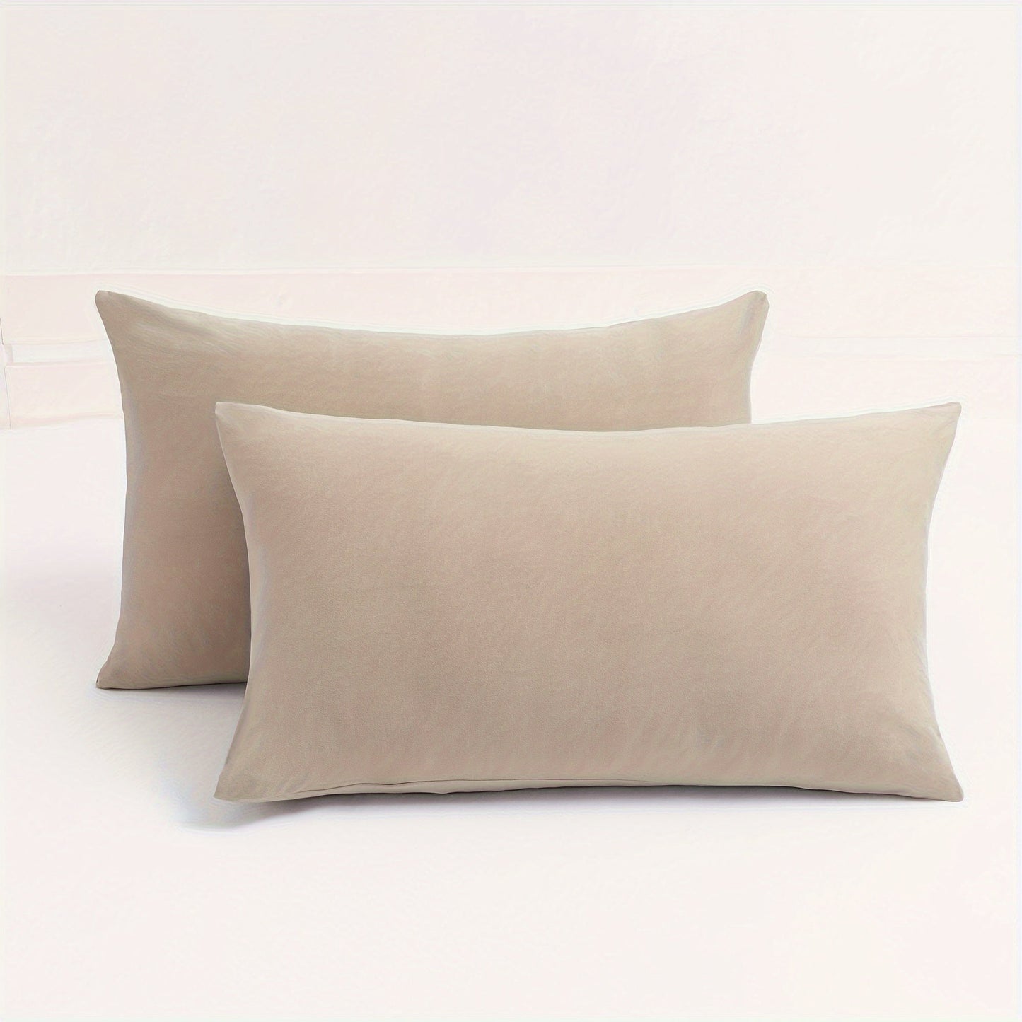 Stretchable on all sides, these 2-piece Stretch Pillow Cases feature a super soft feel and come with an envelope closure. They are designed to resist wrinkles, fading, and stains, making them a durable option for protecting your pillows.