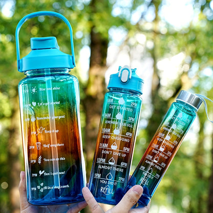 Water bottle set: 3 gradient bottles - 2000ml, leakproof, hand wash only. Ideal for hiking, camping, fitness. PVC-free. Great for holidays.