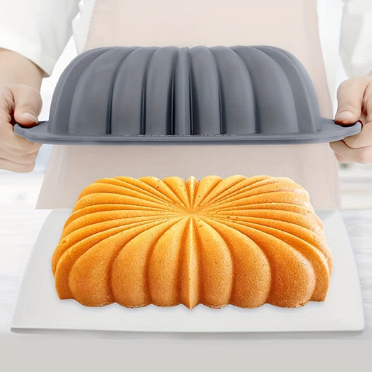 One Flower Rectangle Cake Pan (27.79cmx16.38cm) made of silicone for baking, a versatile tool for your kitchen. Perfect for baking cakes in the oven, this pan is a must-have for any home baker.