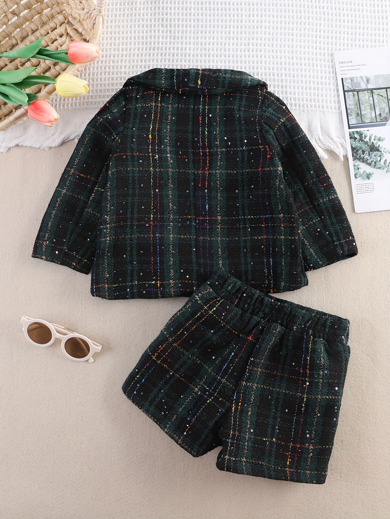 Children's bee-patterned tweed blazer and shorts set, perfect for preppy outdoor wear in spring and fall.