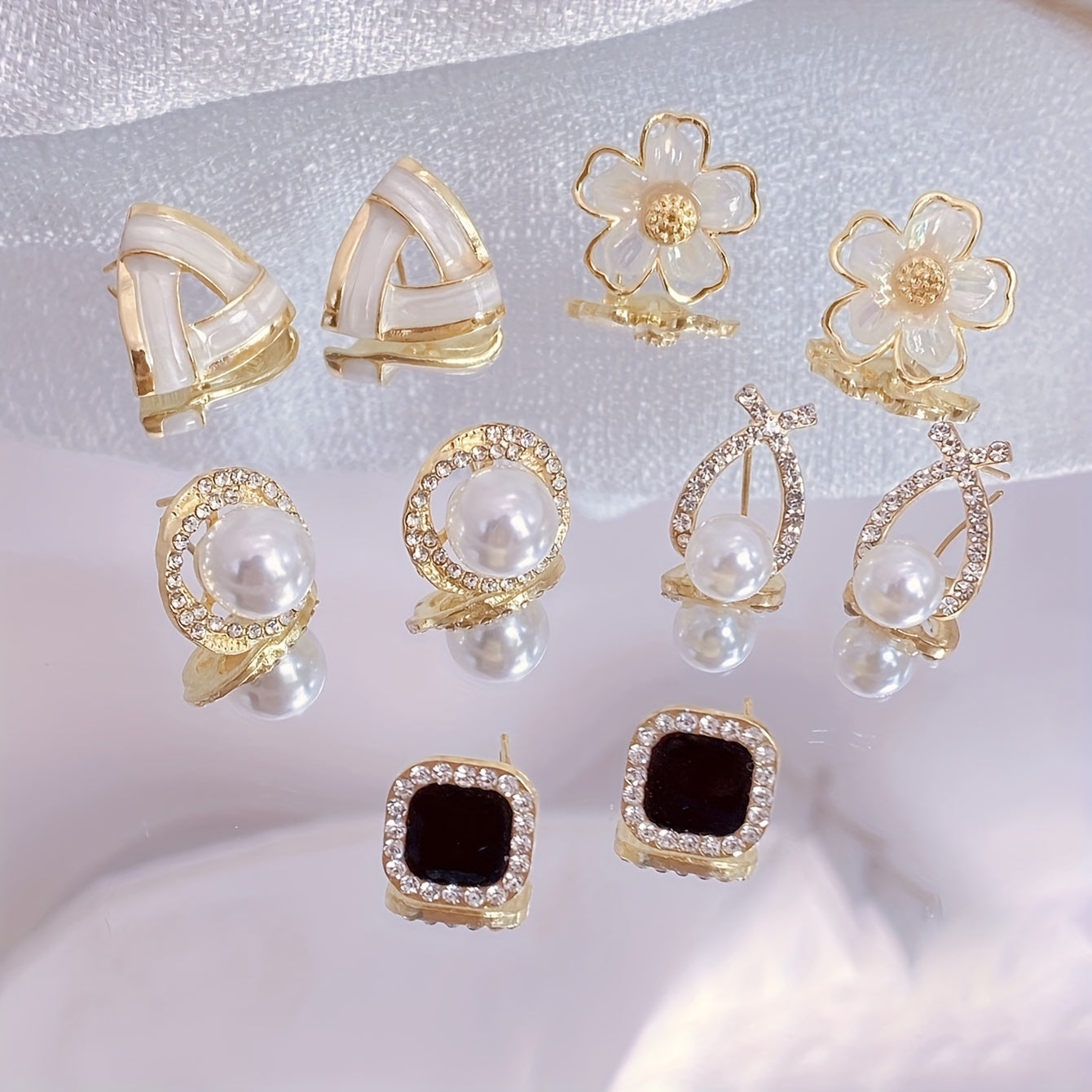 Set of 5 delicate flower water drop design stud earrings with rhinestones in vintage style for women's New Year gift.