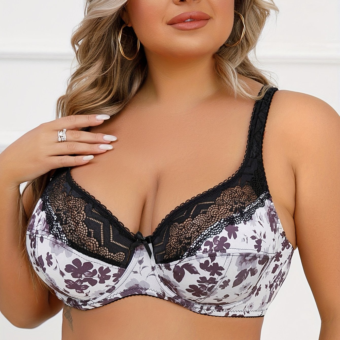 Plus Size Lace Bra with Floral Print, Underwire and Bow Detail, Stretch Fabric - Women's No-Pad Brassiere.