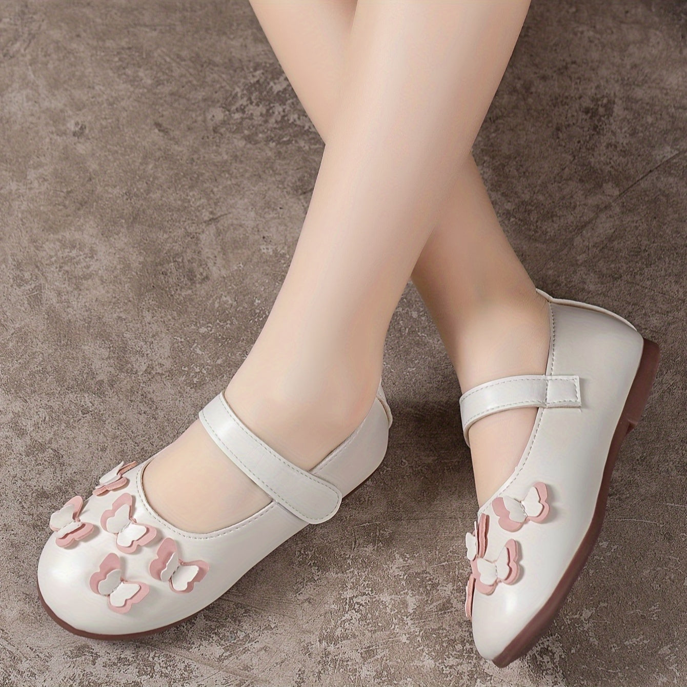 Girl's soft-soled princess shoes for student use.