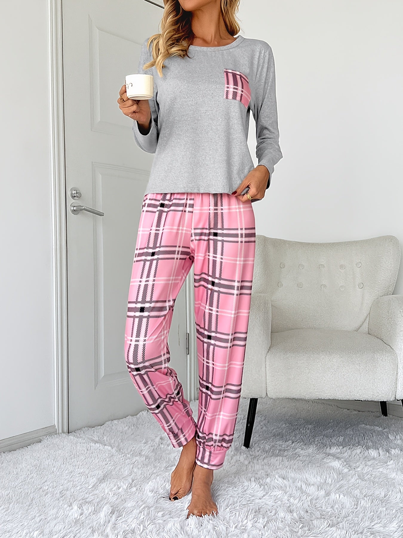 New versatile and comfortable women's home pants set.