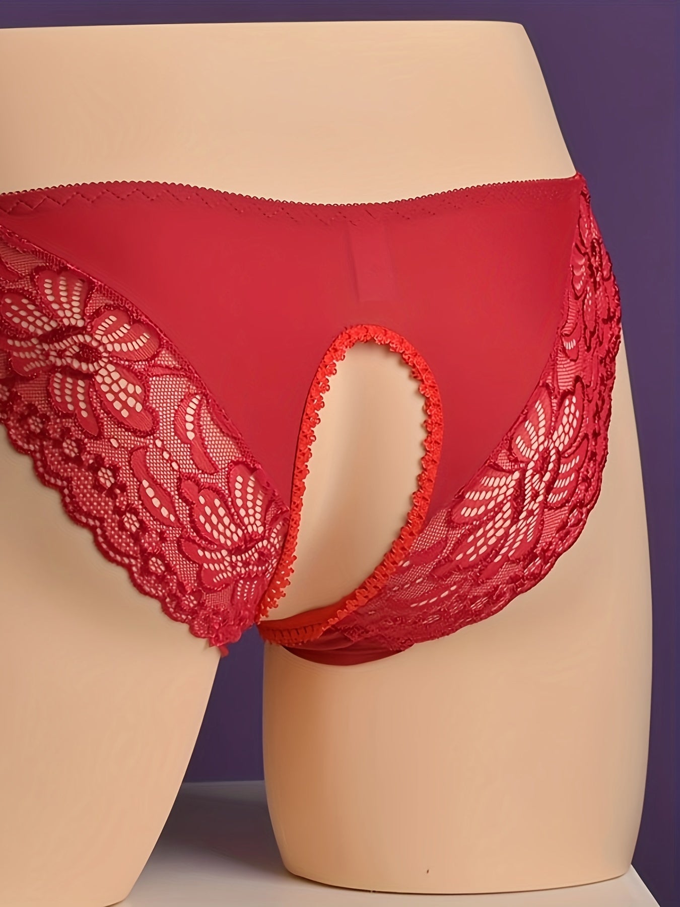 Seductive lace-out triangle underwear for women, XS-S, can be worn without removing.