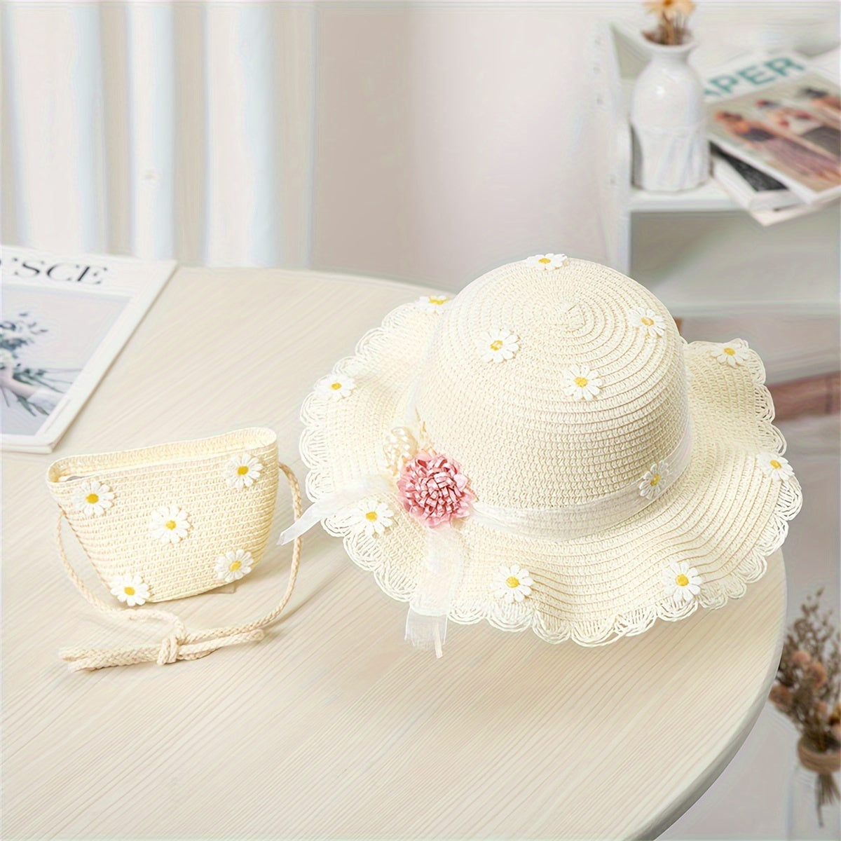 Daisy straw hat with bag.