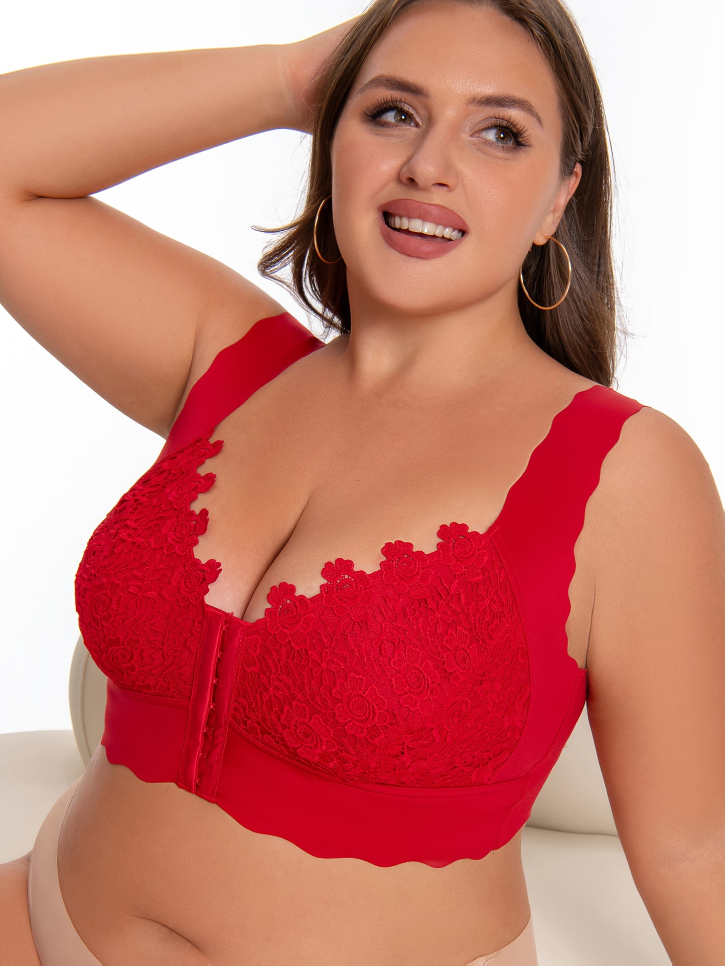 QVR Women's Plus Size Lace Bra, Polyamide and Elastane blend, Wireless with Lace Detail.