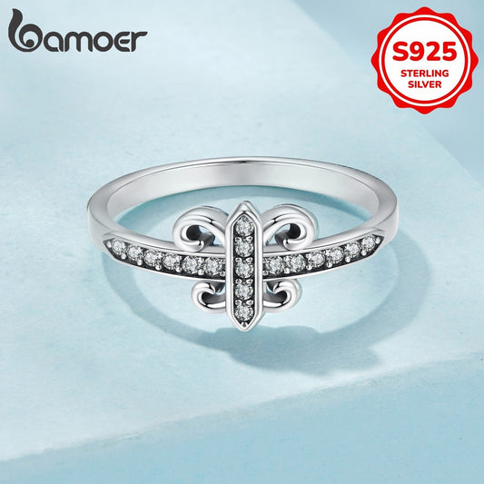 925 Sterling Silver Vintage Iris Flower Ring embellished with Cubic Zirconia, Ideal for Music Festivals and Parties, Lightweight at 2.8g, Suitable for Daily Wear