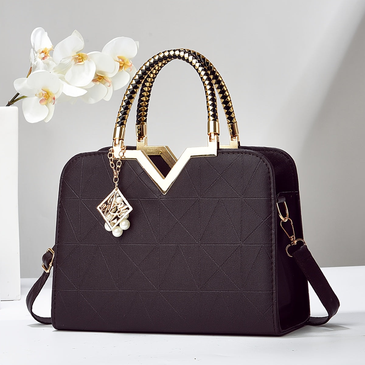 2024 New large capacity glossy handbag for women, fashionable and versatile with single crossbody strap.