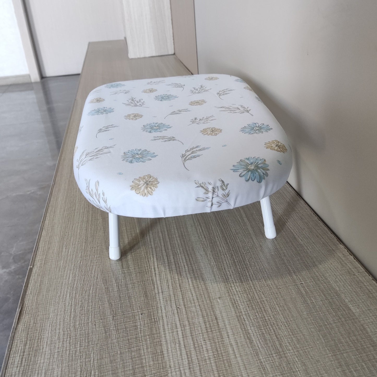 Compact Floral Design Ironing Board, Foldable Tabletop Clothes Pressing Pad, Sturdy Plastic Material, Secure Base, Convenient Space-Saving Option