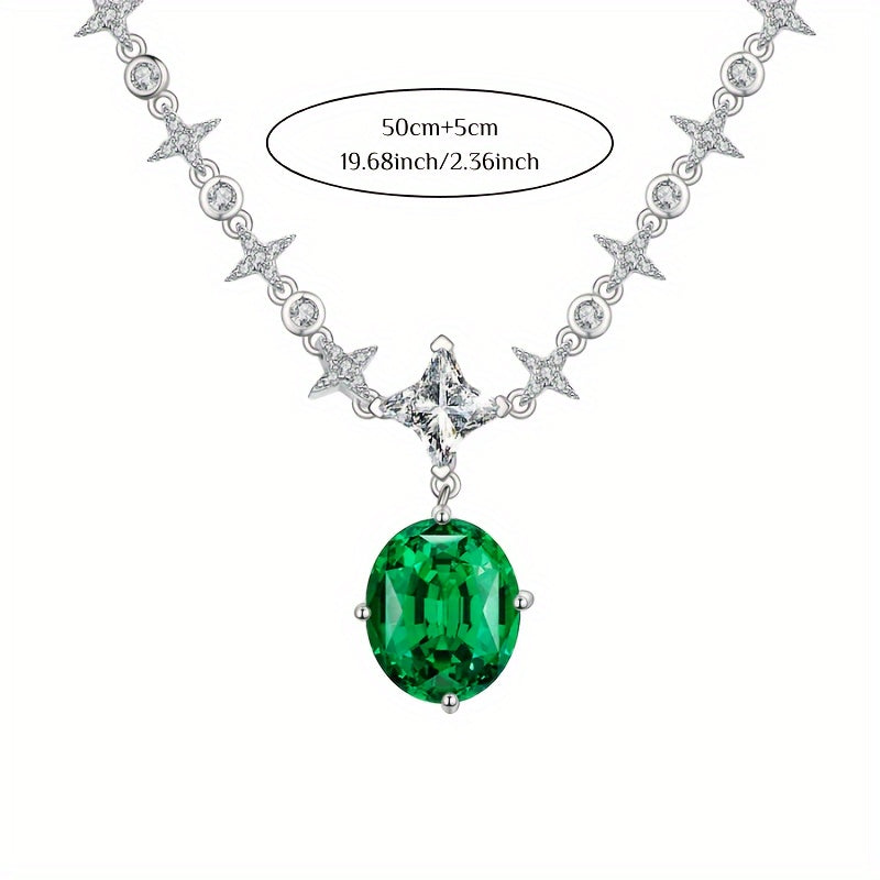 925 Sterling Silver Pendant Necklace, sun'iy Emerald Green Zirconia bilan muz kesish dizaynida, noyabr tug'ilgan toshini ifodalaydi. Ushbu nafis buyum banketlar uchun va Sevgililar kunida sovg'a sifatida mukammaldir. 9CT Muz Gul bilan bezatilgan va