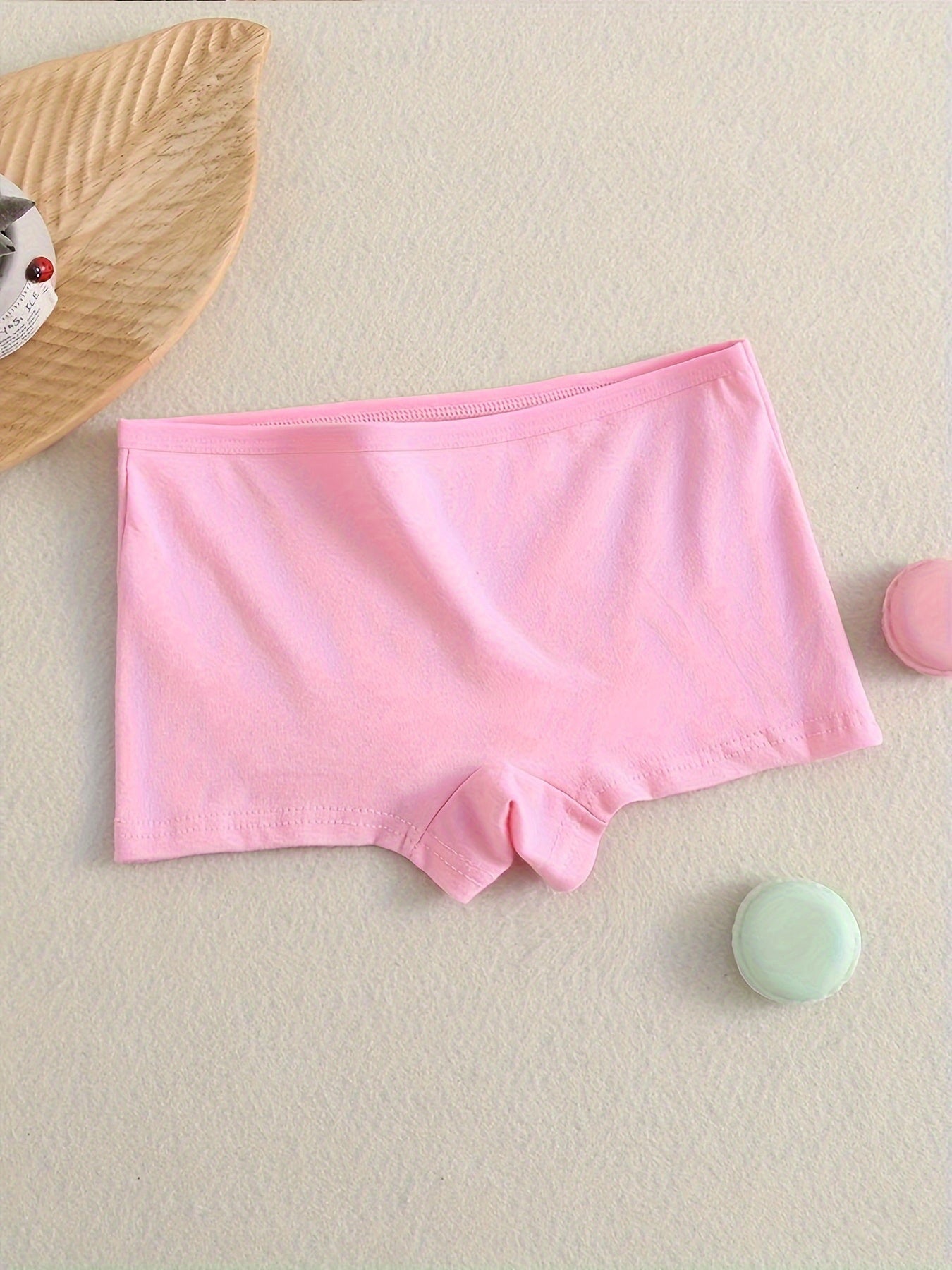 Set of 6 girl's boyshorts, ideal for students, with comfortable and breathable design.