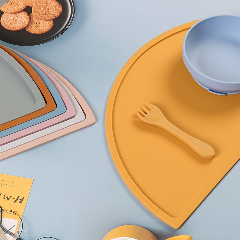 Ensure your baby's meals stay clean and safe with this food-grade silicone baby placemat! The perfect gift for Christmas, Halloween, or Thanksgiving.