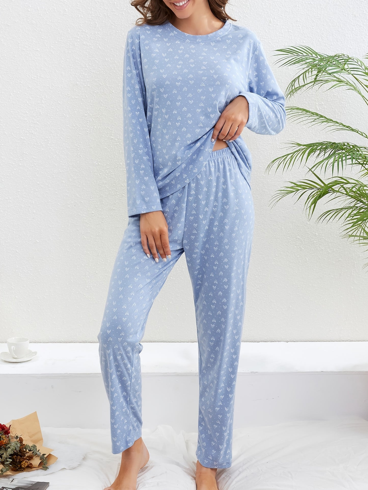 Women's Heart Print Pajama Set with Long Sleeve Top and Elastic Waistband Pants