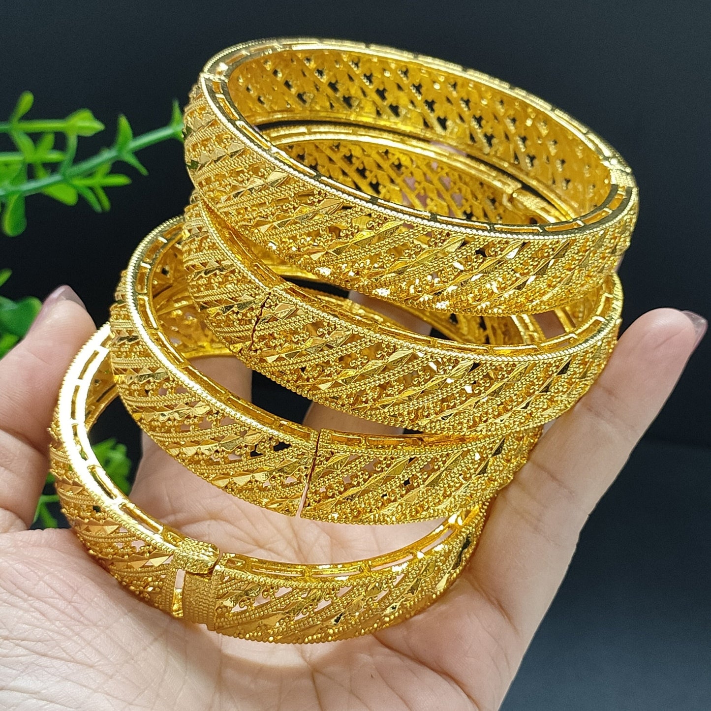 Set of 4 Women's Carved Bangle Bracelet Hand Jewelry for Bride, Wedding, Luxury Gift for Mom or Girlfriend