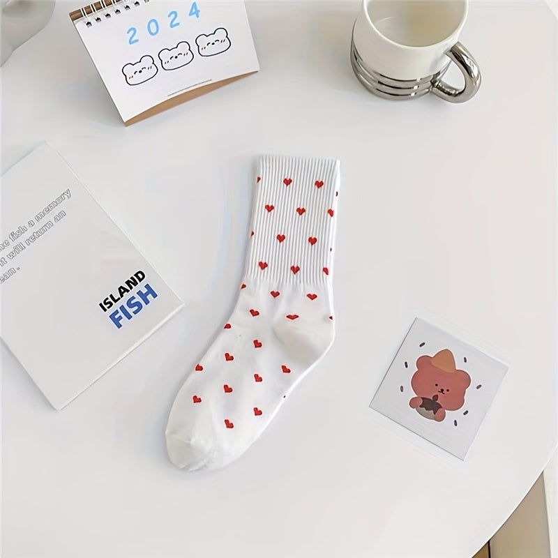 Women's fashion socks with heart pattern, comfortable and breathable mid-length style