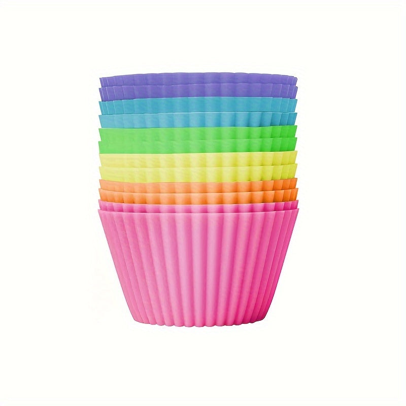 Get a set of 12 silicone muffin cups in teal, green, and pink, measuring 7.01cm each. These reusable, food-grade high-temperature baking liners are perfect for cupcakes and cakes, ideal for use in both the oven and air fryer. A must-have in any kitchen