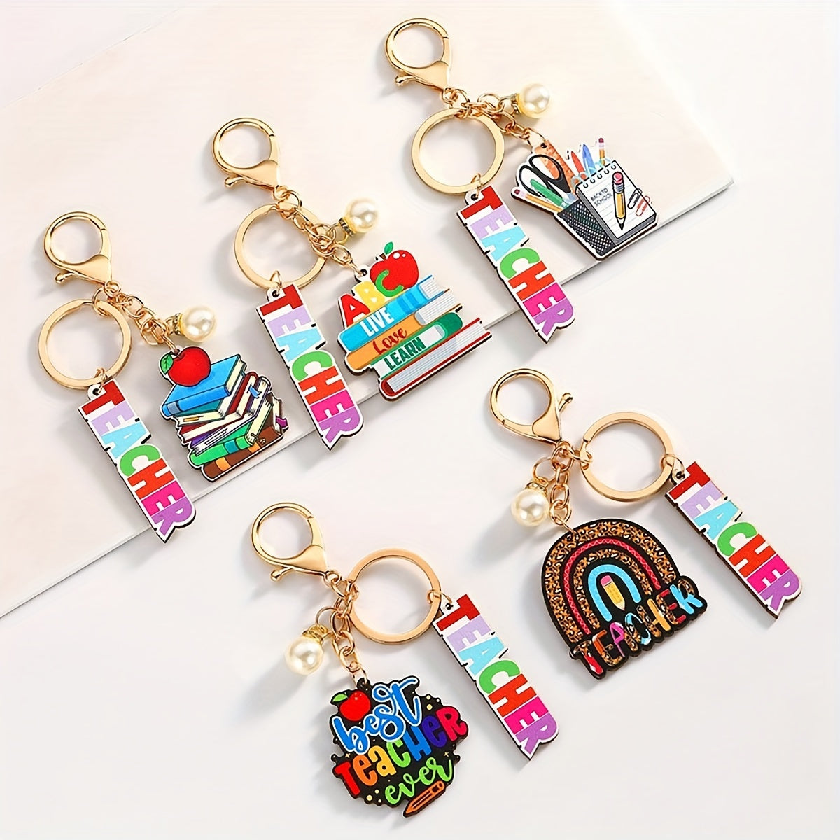 Set of 5 Teacher Appreciation Keychains, Featuring Cartoon-themed Alloy and Wood Designs with Tassels, Round Shape, Lobster Clasp, Perfect for Homecoming Festival Decor, Ideal for Both Men and Women