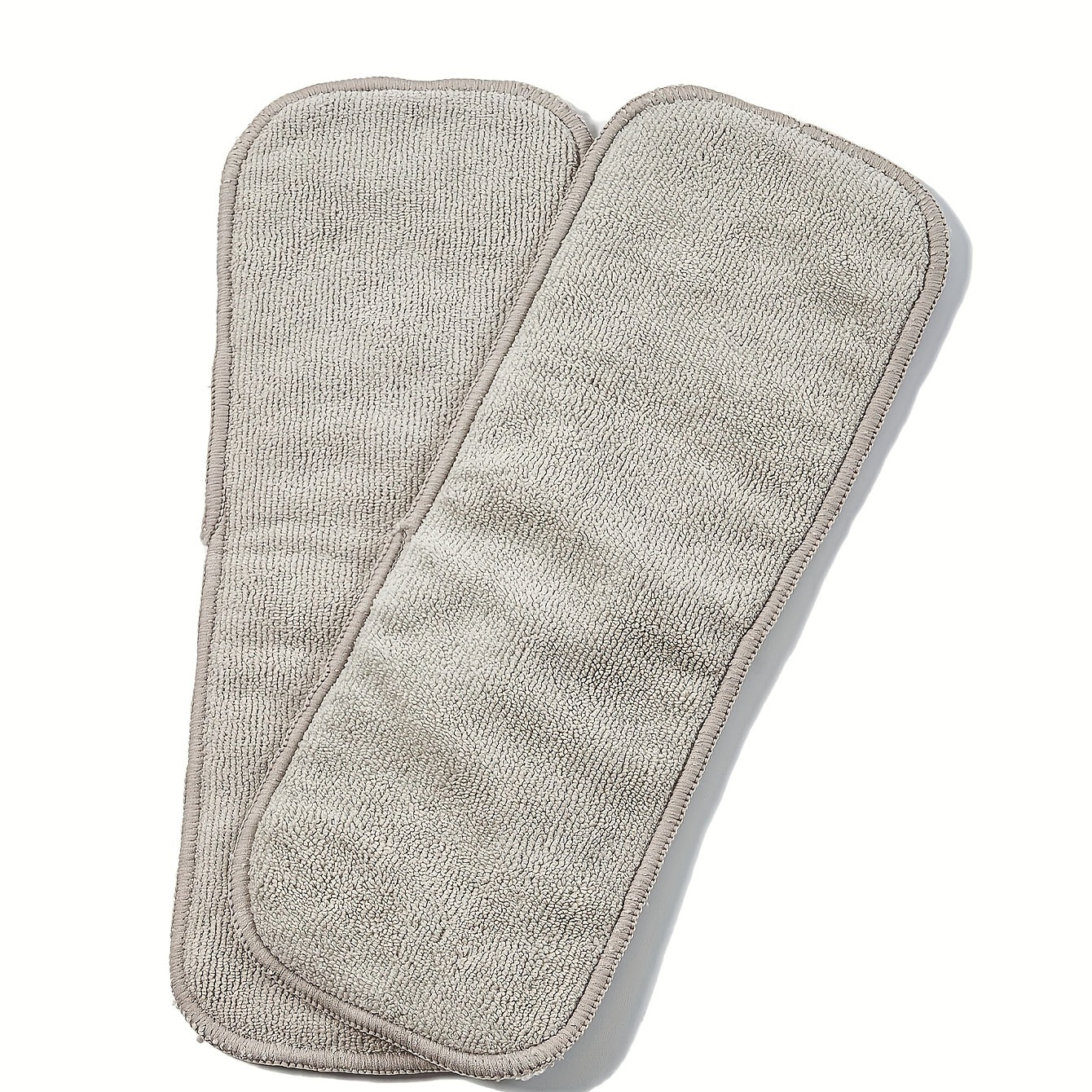 5 washable diaper pads with 3 layers, suitable for use with plug-in baby cloth diapers. These ultra-fine pads are super absorbent and measure 35.0*13.49cm in size.