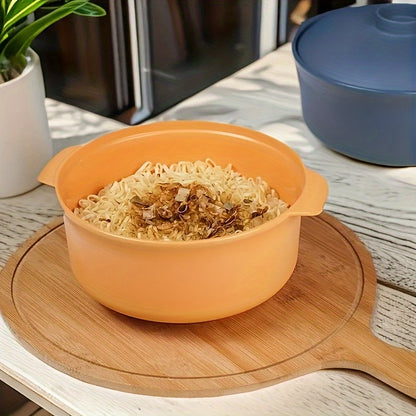 Durable, non-slip salad bowl with lid, microwave safe, novelty shape, ideal for grains, pasta, picnics, camping.