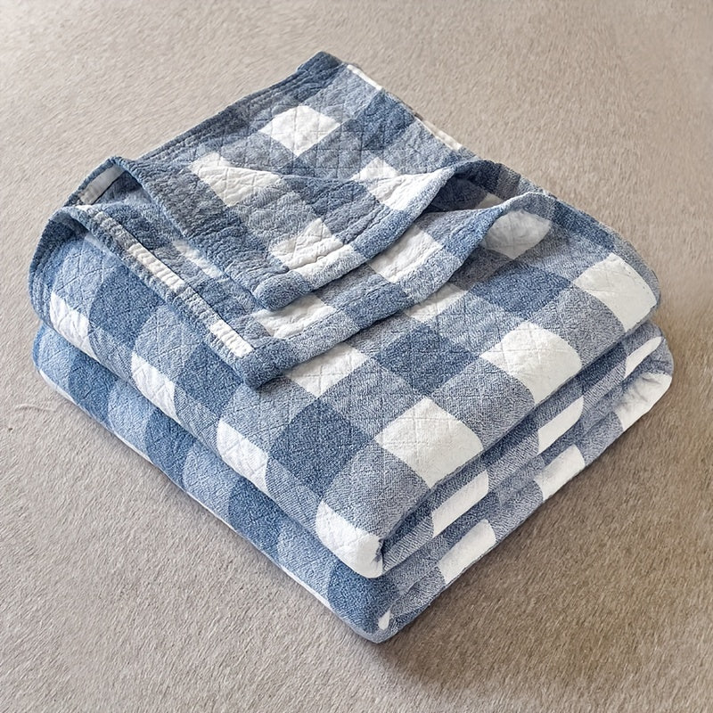 High-Quality Boho Checkered Lightweight Quilt made of 100% cotton with a 40s thread count. Features a neutral grey and white plaid design suitable for modern farmhouse and bohemian