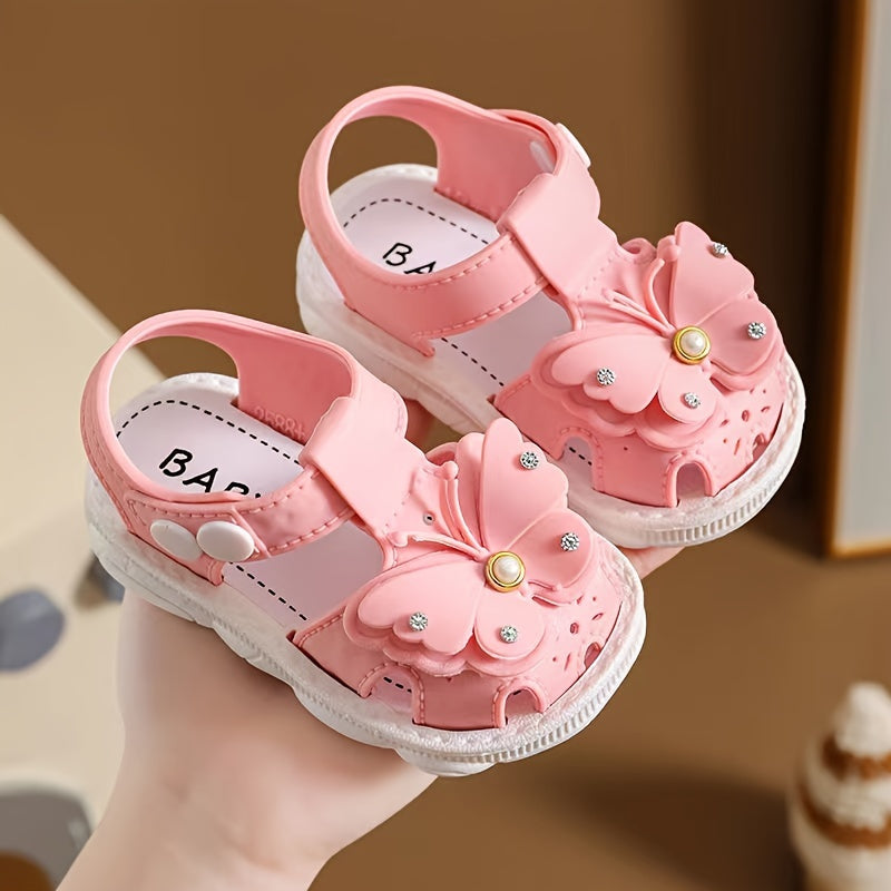 PEYOUR Girls' Breathable Sandals featuring Butterfly Motif & Pearl Decorations, Ideal for Spring/Summer Activities.