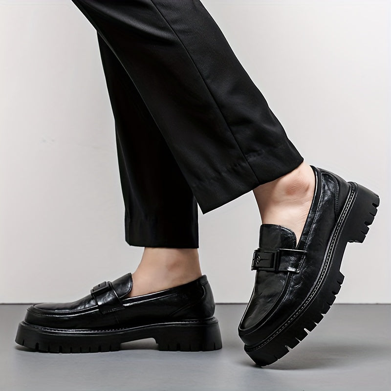 Men's slip-on loafers with non-slip rubber sole, perfect for casual attire.