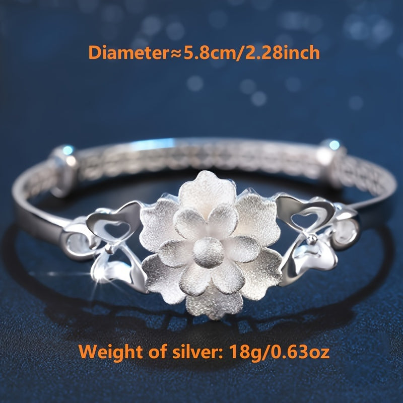 Adjustable Bracelet made of S999 Sterling Silver featuring a Fashionable Flower Shape, giving off an Elegant Retro Style. Perfect for gifting to Lovers, Mothers, Daughters for Birthdays or Christmas.