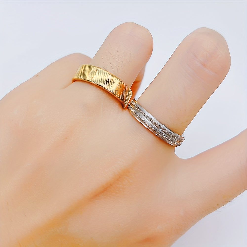 A set of 20 fashion rings made of stainless steel in various styles for mixing and matching. Suitable for both men and women, each blind bag contains rings of uncertain styles and sizes.