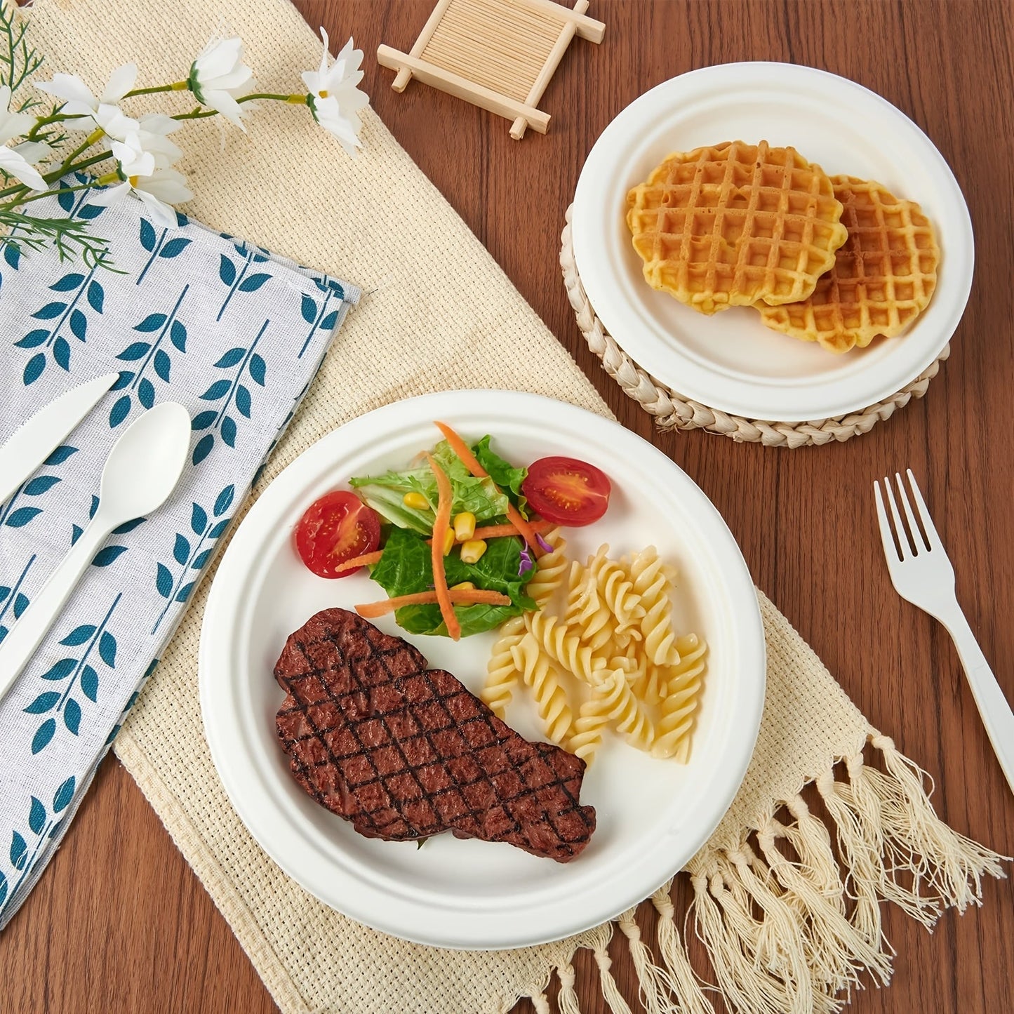 Premium disposable paper plates in 10-inch, 9-inch, and 7-inch sizes, sold in packs of 100 or 50. Ideal for family gatherings, schools, restaurants, office lunches, barbecues, picnics, outdoor events, birthday parties, and weddings.