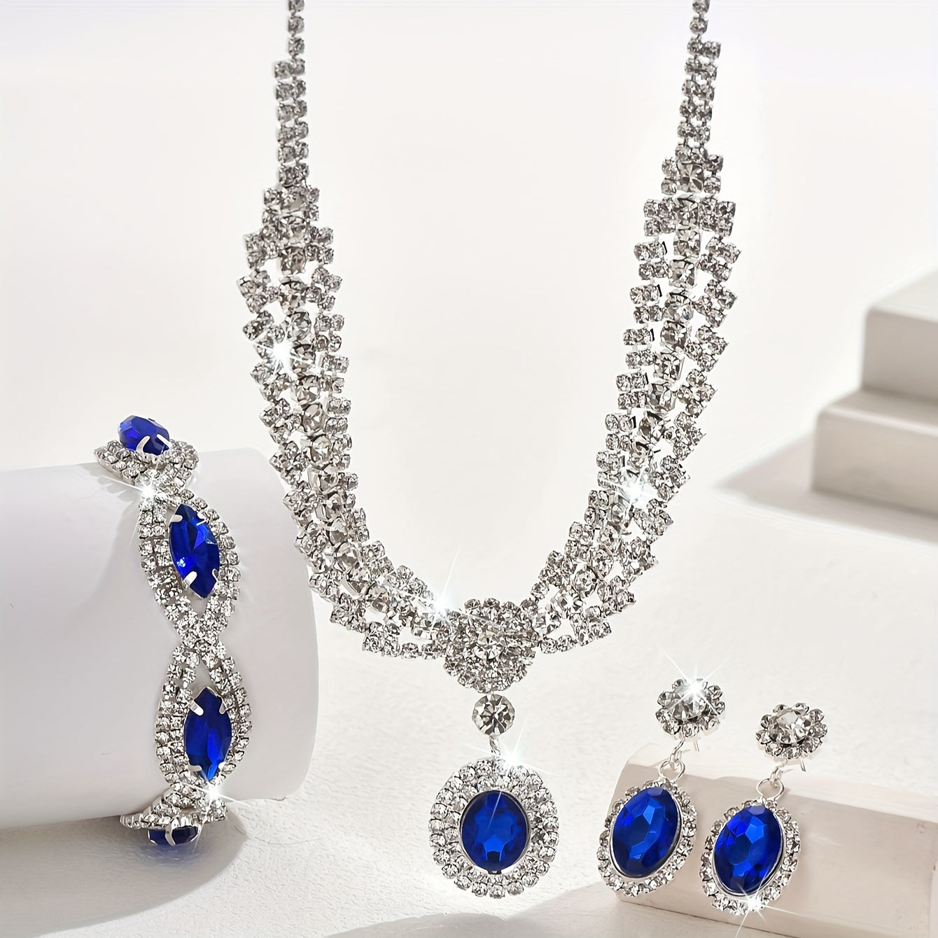 Stunning Bridal Jewelry Set featuring a Necklace and Earrings, Made with Silvery-Plated Copper and Rhinestone Detailing, Ideal for Weddings and Special Events