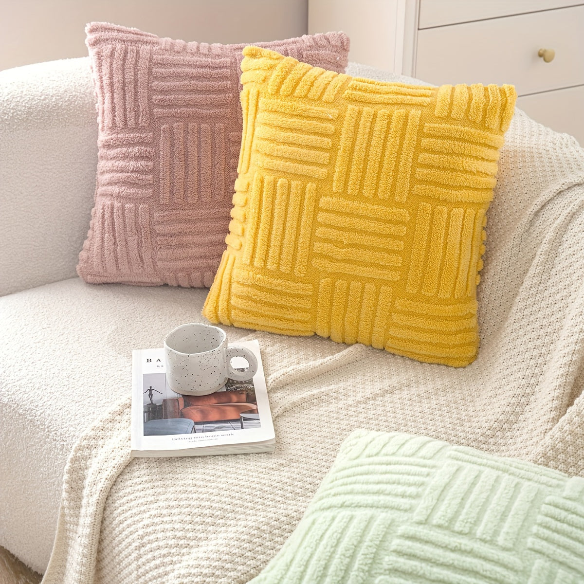 1 piece Boho Home Decor Throw Pillow Cover, Soft Plush Stripe Farmhouse Cushion Cover in 45.72cm*45.72cm and 30.48cm*50.8cm sizes. Cozy Modern Pillowcase for Sofa Couch Bed Room Decor, No Pillow Insert.