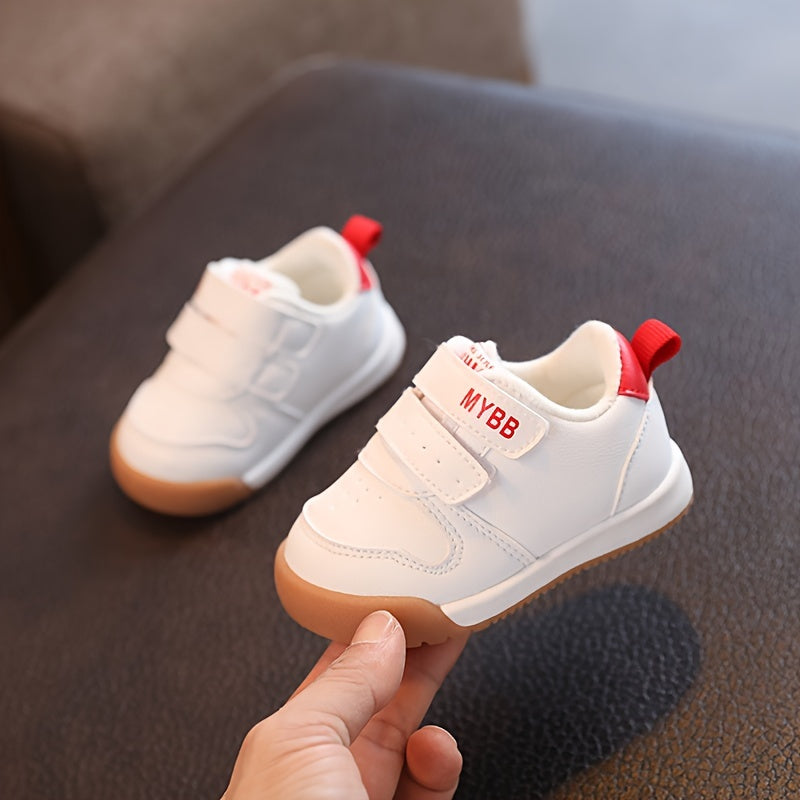 Casual, non-slip infant and toddler shoes for boys and girls in spring and autumn.