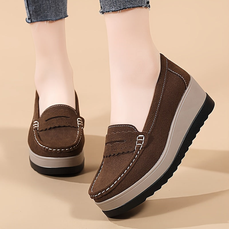 Ayollar uchun qulay slip-on platforma wedge loafers, yengil yumshoq taglikli yurish poyabzallari.