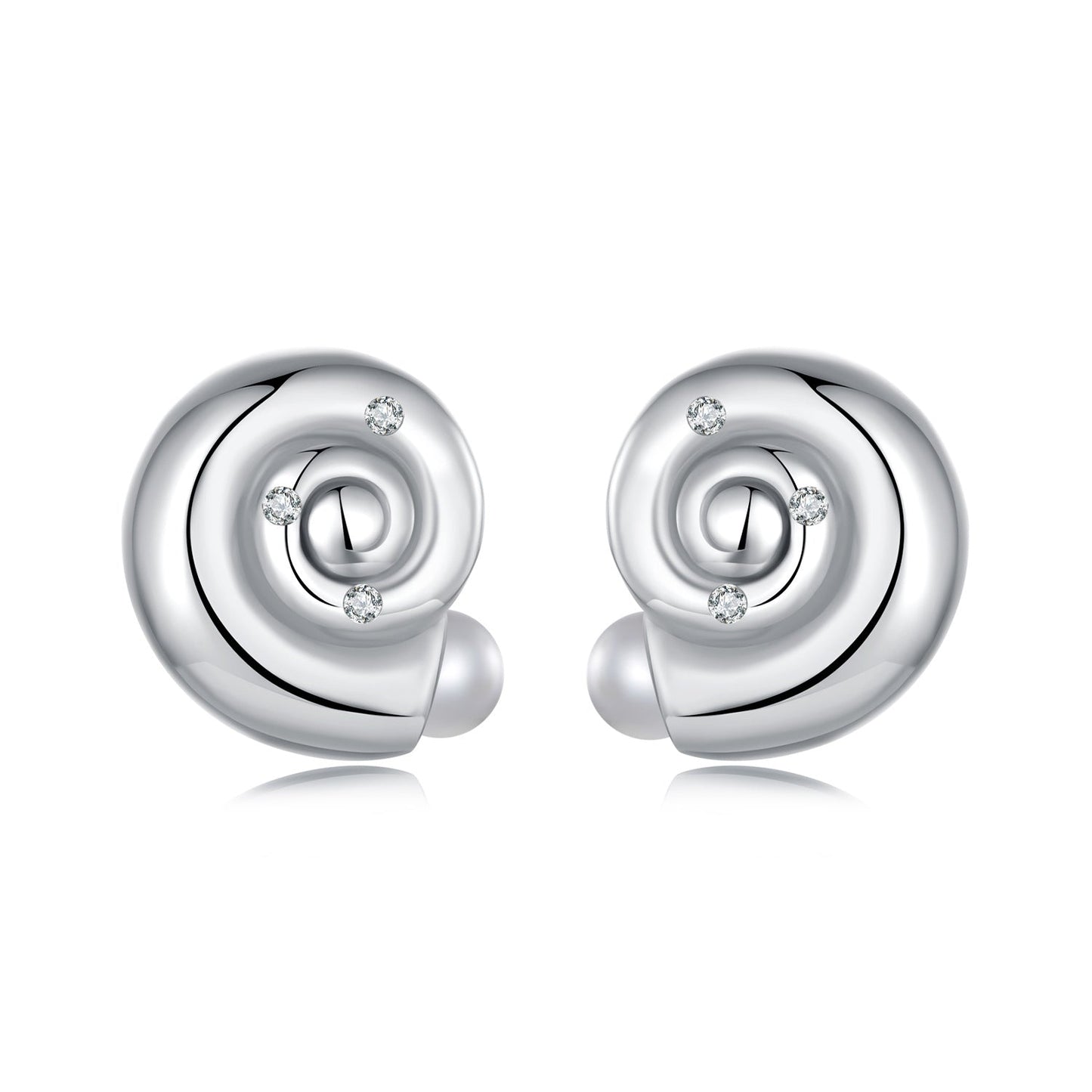 Add a touch of elegance to your look with these stunning seashell stud earrings for women. Crafted from hypoallergenic 925 silver with faux pearl inlay, these earrings are perfect for daily wear or as a thoughtful gift. Weighing 3.4g, these