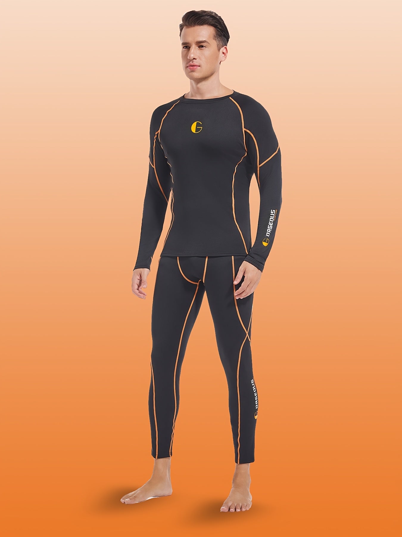 This men's thermal underwear with fleece lining is perfect for winter activities like hunting, skiing, and sports training. It includes a crew neck long sleeve top and long pants as base