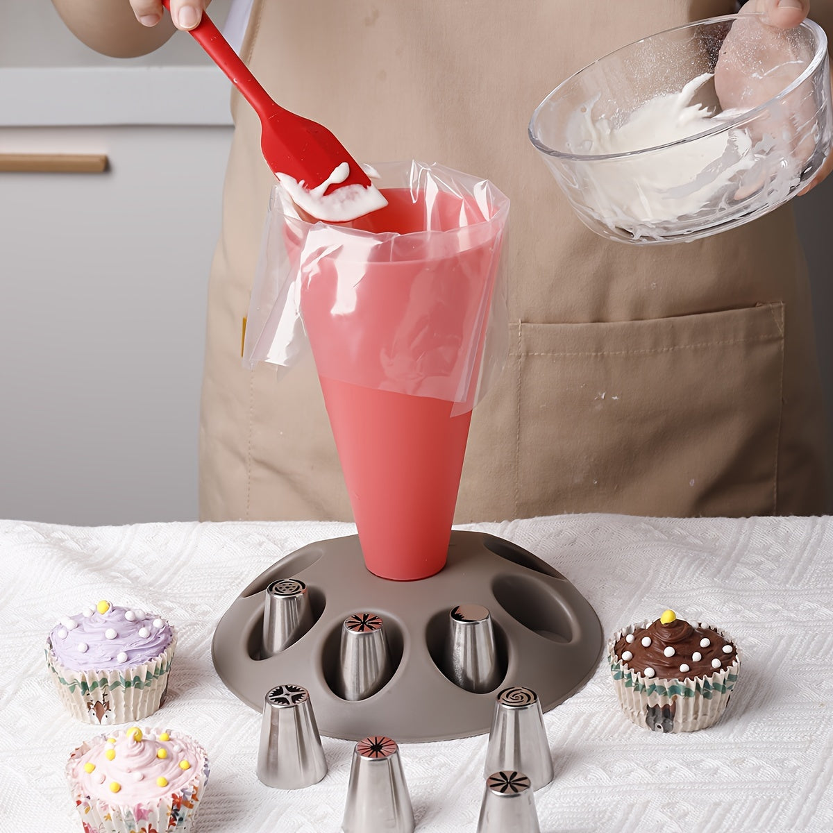 1 piece Piping Bag and Tips Holder for Cake Decorating, Baking Tools, and Home Kitchen Accessories