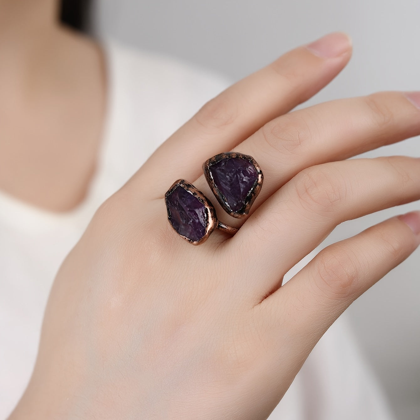 Vintage Amethyst, Green Fluorite, Tourmaline, and Agate Boho-Chic Adjustable Ring with Exquisite Natural Stone Design - Ideal for Parties and Gift Giving