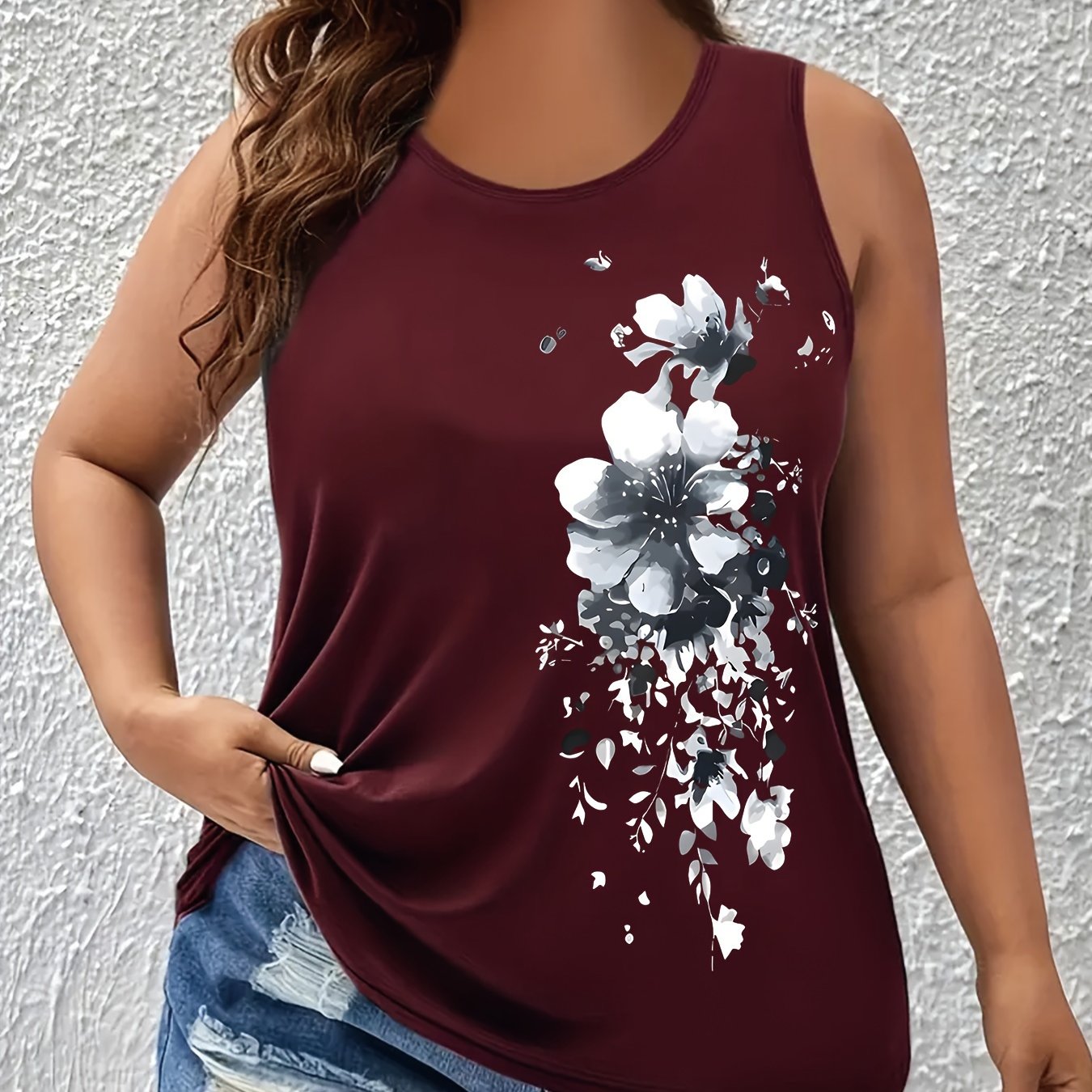 Floral print tank top for plus size women, perfect for summer and spring.