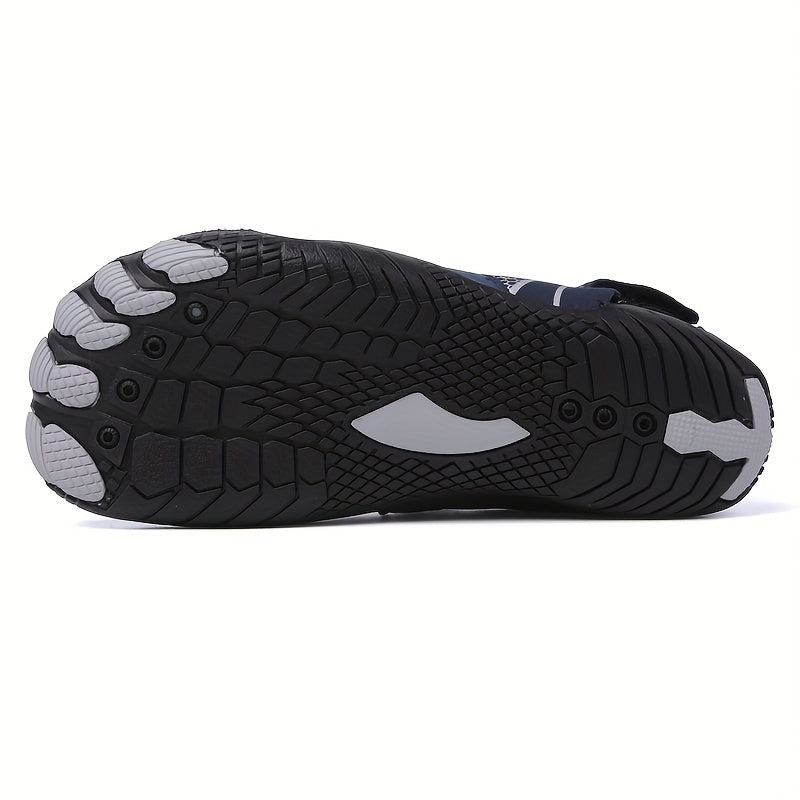 Men's summer beach shoes for surfing, drifting, water wading, hiking, diving, swimming, and beach parties.