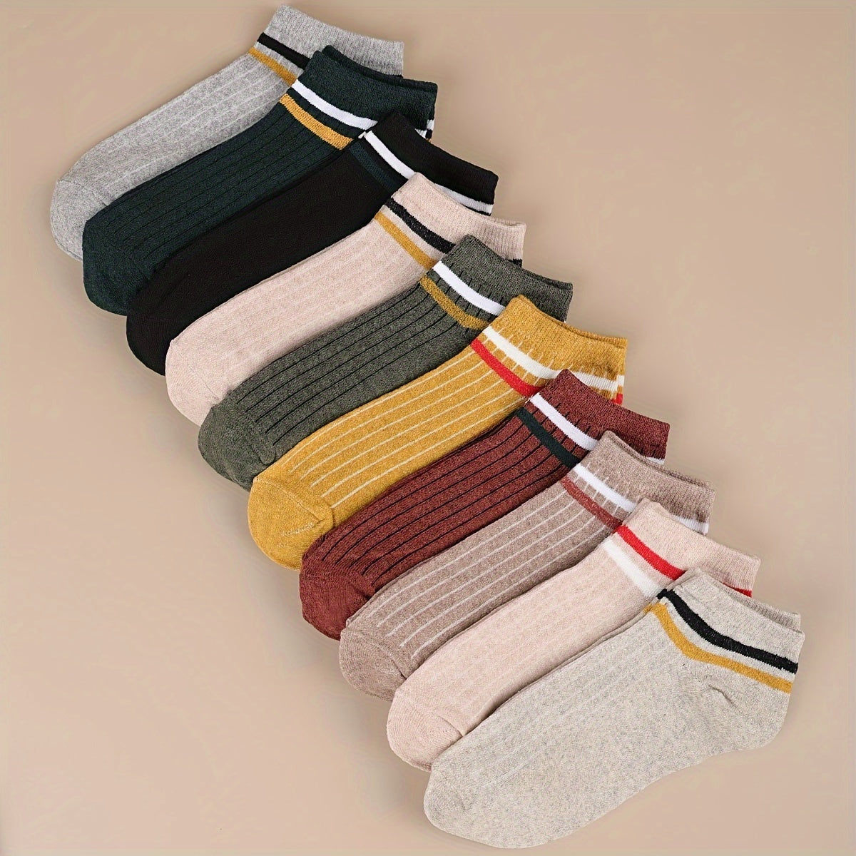 Set of 10 pairs of women's lightweight ankle socks