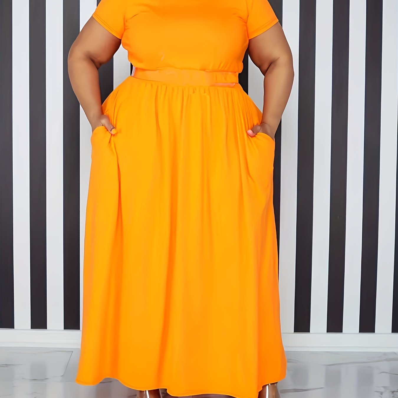 Stretchy solid maxi dress for plus size women with short sleeves