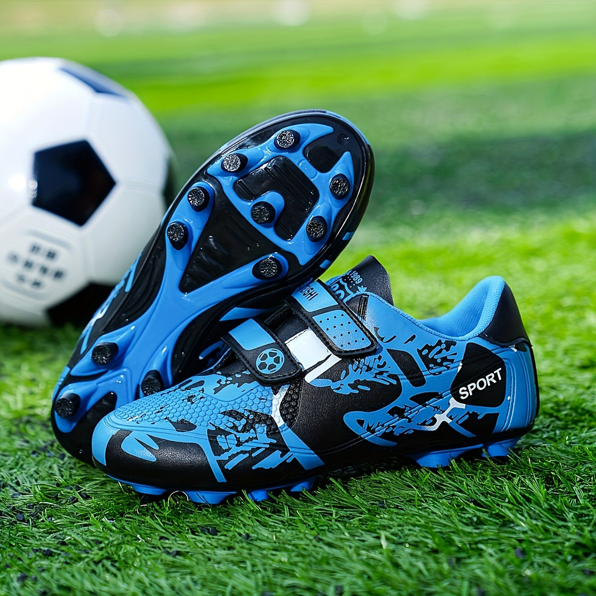 Polyamide football shoe with sports style print pattern, suitable for all seasons and occasions. Features easy closure, lightweight design, cloth inner, TPU sole, and EVA insole. Ideal for