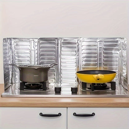 Choose from a single piece, two-piece set, or three-piece set of Foldable Kitchen Greaseproof Aluminum Spacers. These spacers provide a heat shield and are grease resistant, but should not come into direct contact with food. They are easy to clean