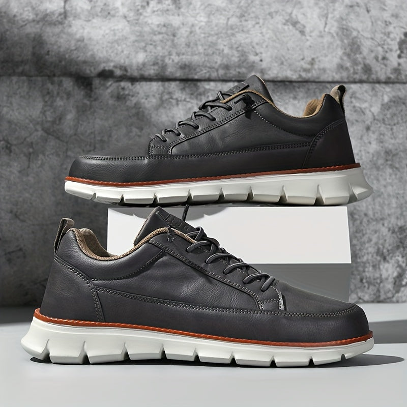 Men's soft sole sneakers with elastic shoelace, perfect for outdoor activities.