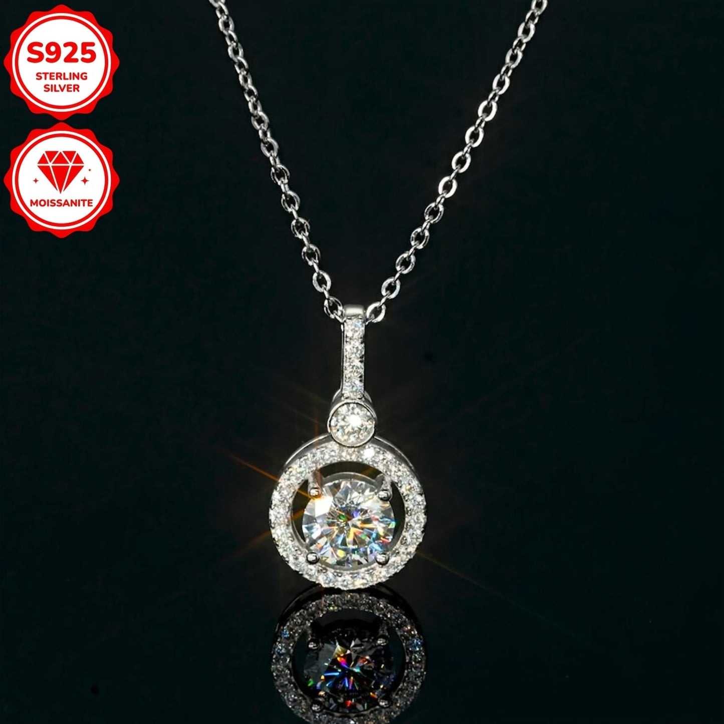 3.37g vaznli ajoyib kumush pendant 6.5mm Mozambik toshi, 3mm Mozambik toshi, 1.3mm Mozambik toshidan 4 dona va 1.2mm Mozambik toshidan 24 dona o'z ichiga oladi, jami 1.33ct. Ushbu pendant 925 sterling kumush ayollar uchun bog'langan.